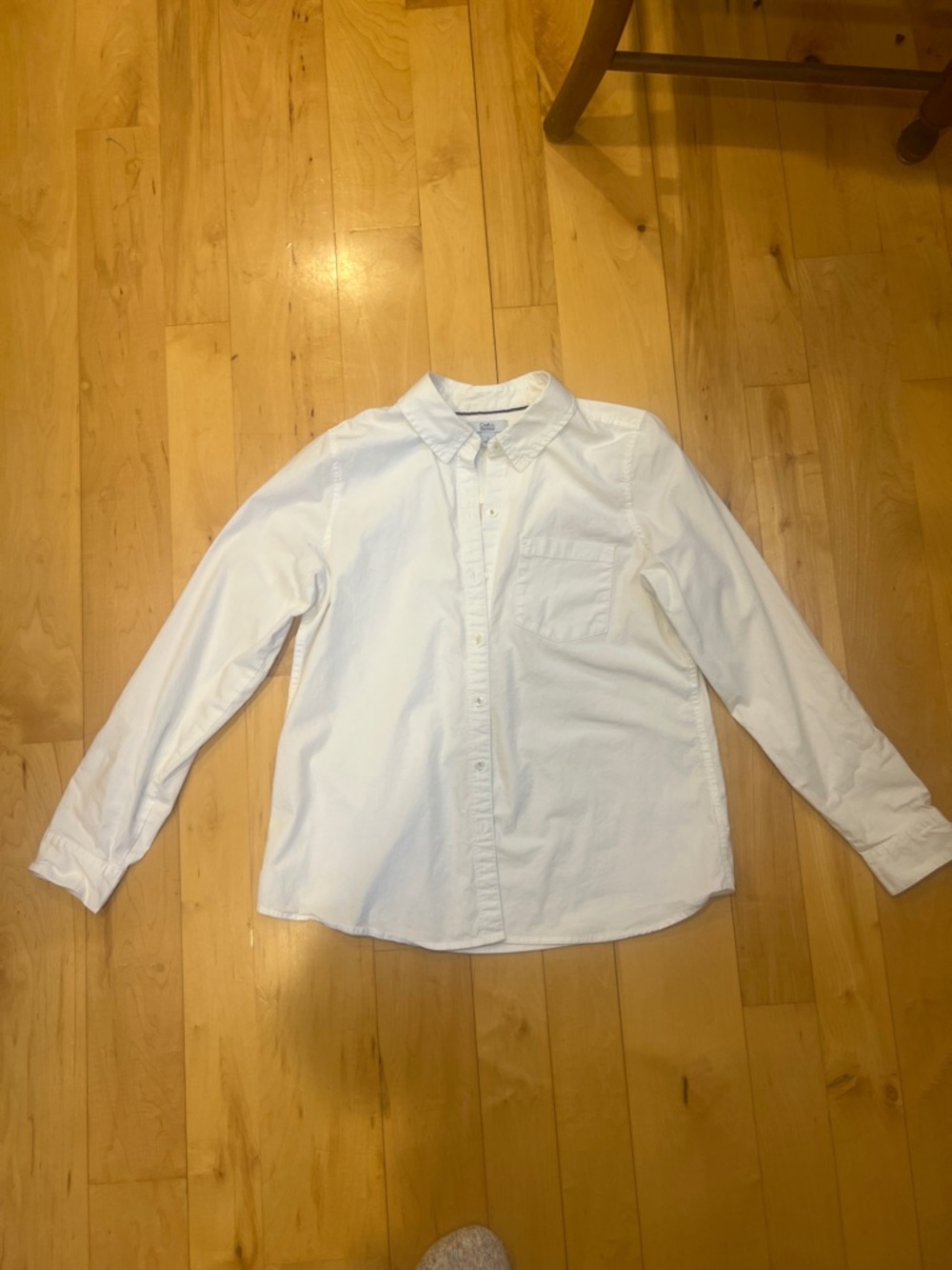 EUC Croft & Barrow Crisp White Button Down Shirt with Adorable Button Detail